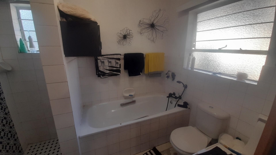 1 Bedroom Property for Sale in Meerhof North West